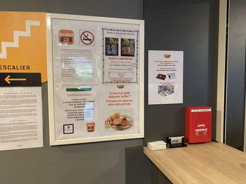 最新の企業ブログについて フランスホテルプロジェクト--緊急電話 JR313-2B 付き