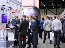 最新の企業ニュース モスクワのSecurika展覧会の緊急のハンズフリーの電話ショー