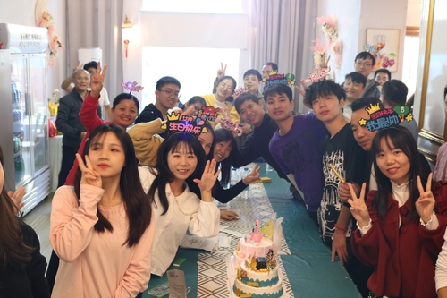 最新の企業ニュース J&Rテクノロジー株式会社 誕生日パーティー!